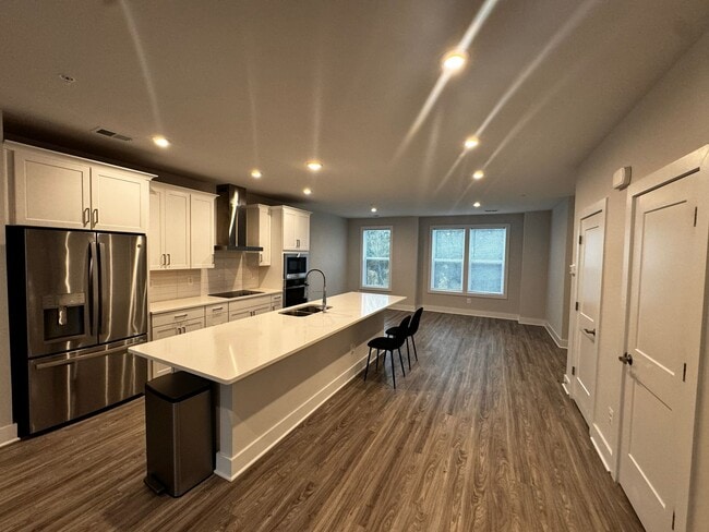 Building Photo - 654 Noush Ct