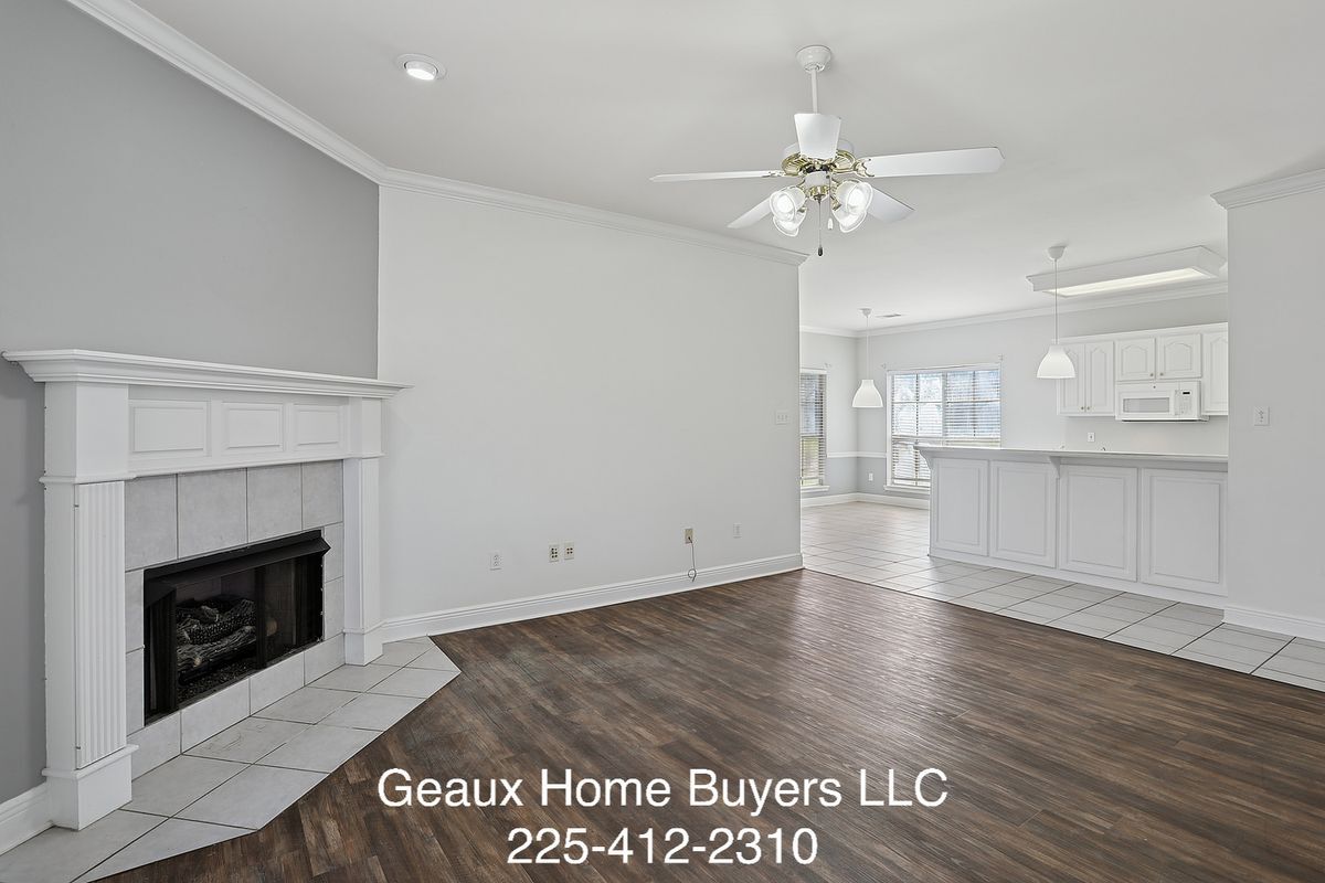 Building Photo - 508 S Daphne Dr