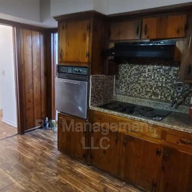 Building Photo - 2120 Milano Dr