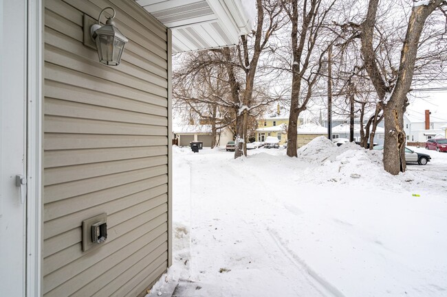 Building Photo - Single Family Home