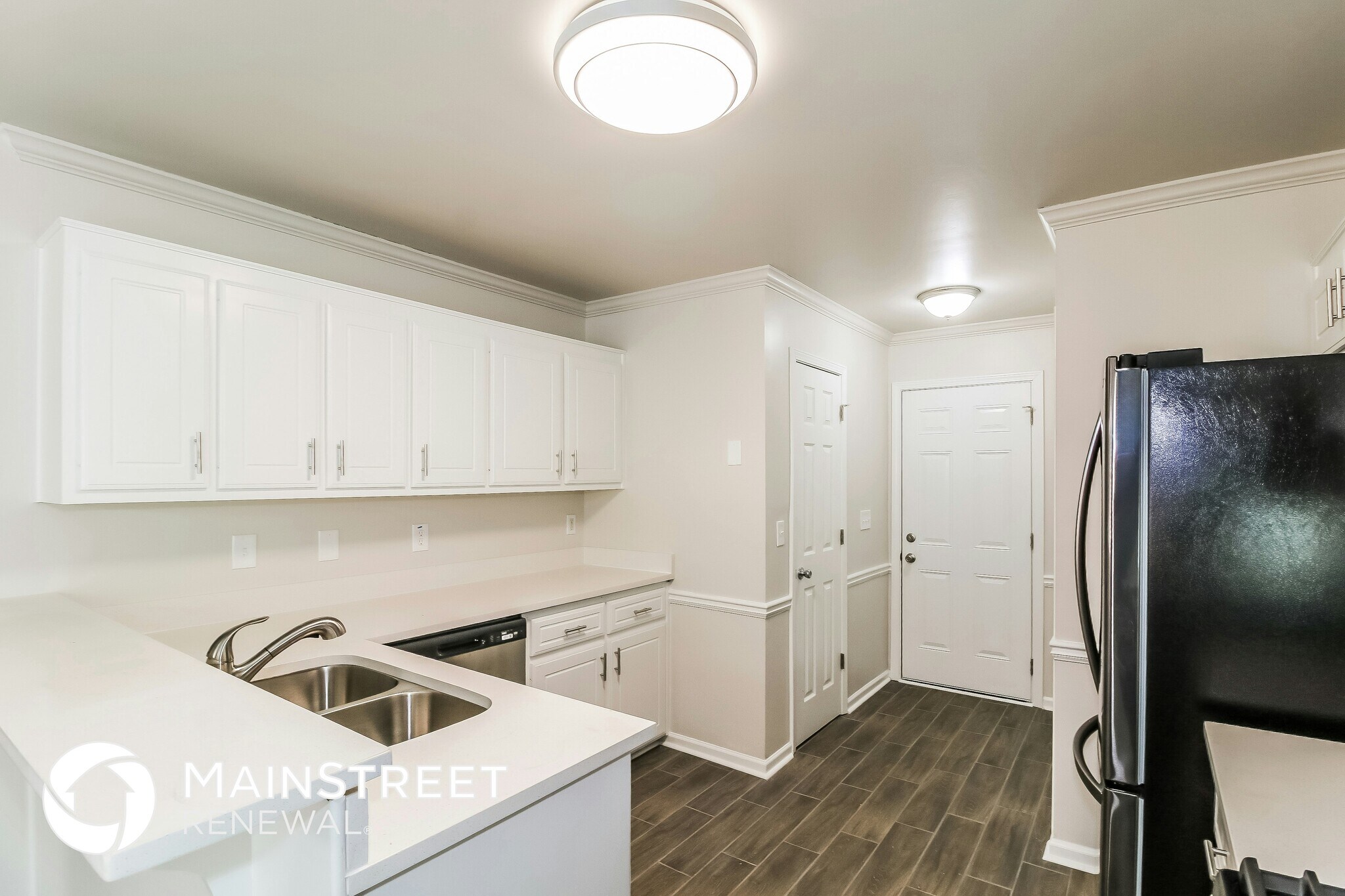 Building Photo - 355 Freeman Dr