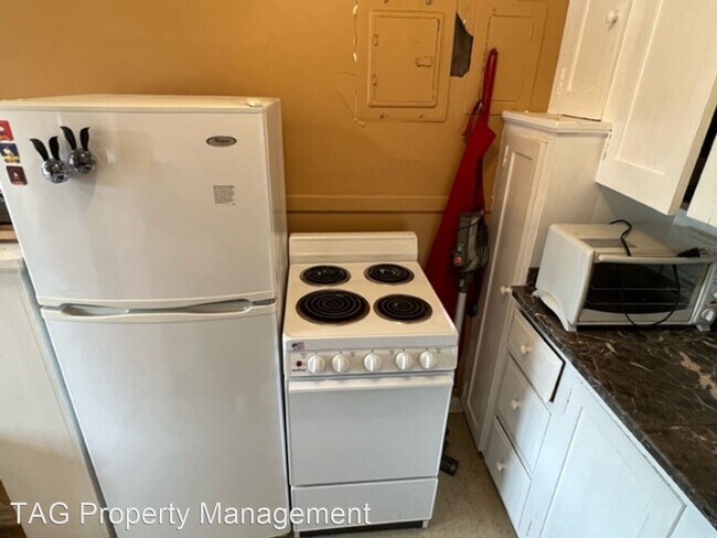 Building Photo - Studio, 1 bath House - 4235 Brooklyn Ave N...