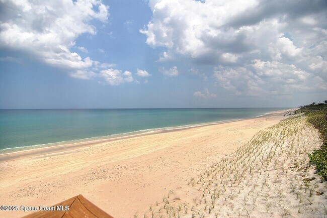 Building Photo - 6305 S Hwy A1A