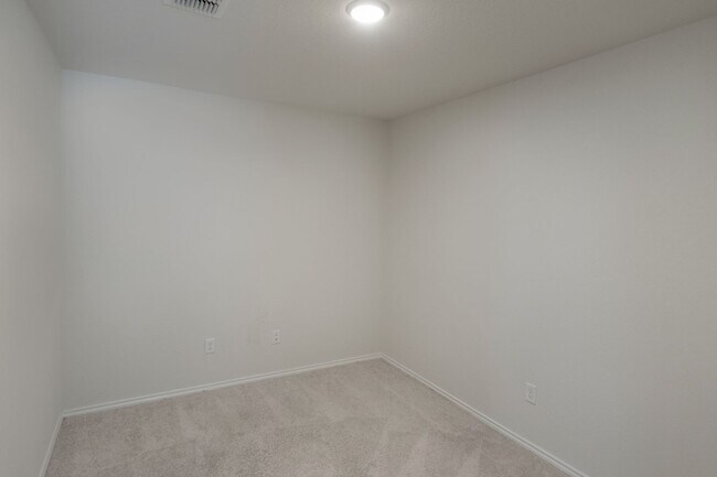 Building Photo - 3-Bedroom Home with Flexible Office Space