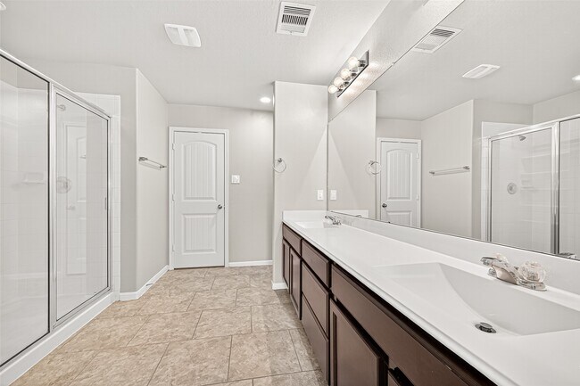 Building Photo - 3326 McDonough Way