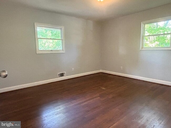 Building Photo - 9103 Wallace Rd