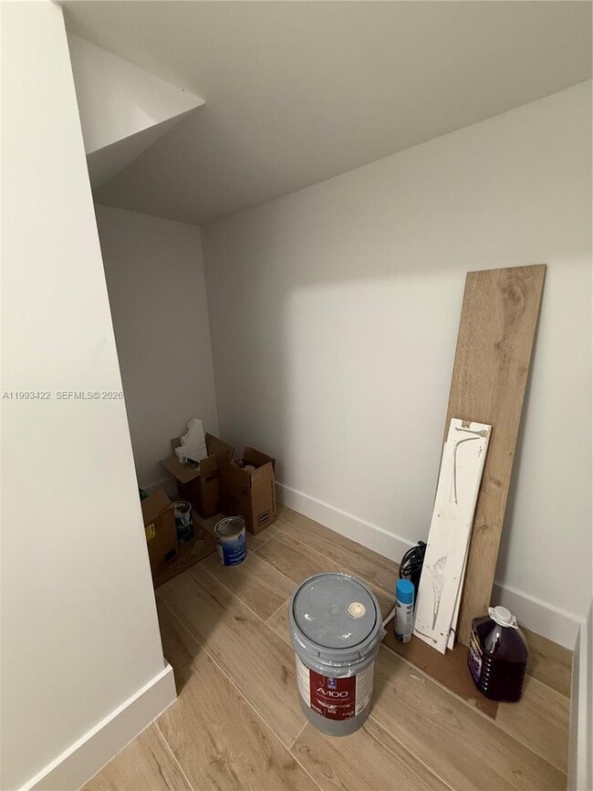 Building Photo - 1981 SW 33rd Ave