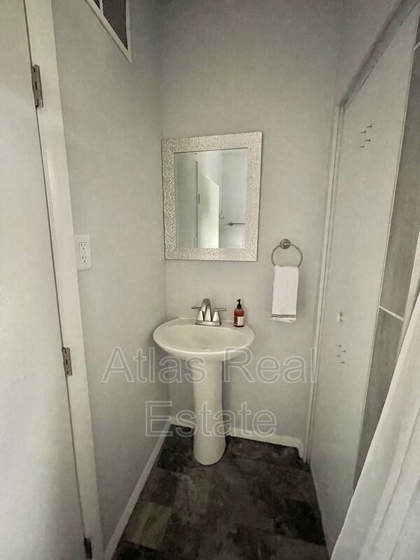 Building Photo - 1611 San Juan St