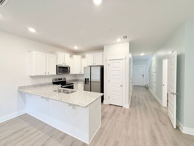 Building Photo - 9620 Nature Creek Blvd