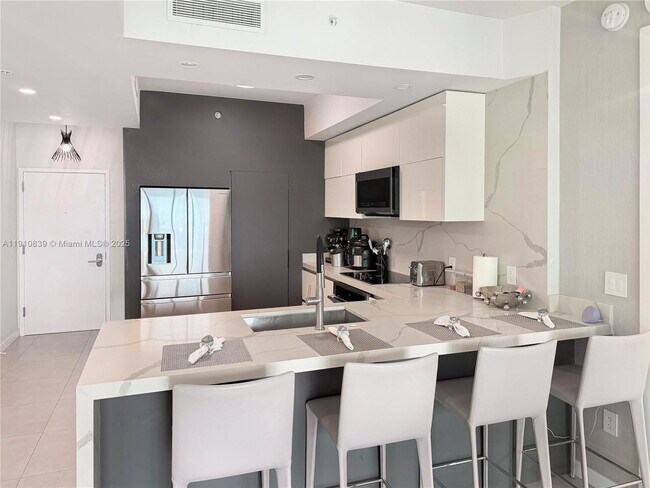 Building Photo - 31 SE 5th St