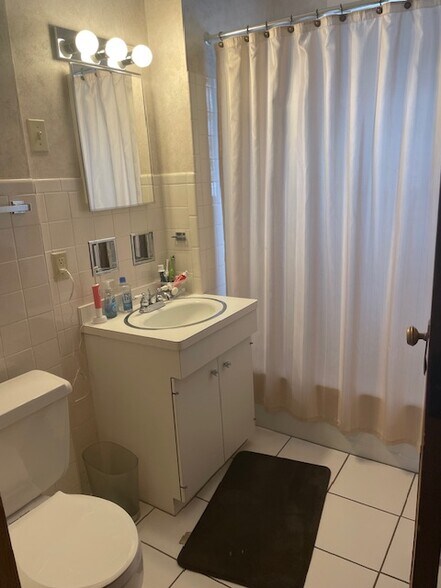 2nd floor bathroom - 120 Edgerton St