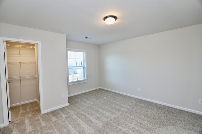 Building Photo - 1960 Barnhart Dr