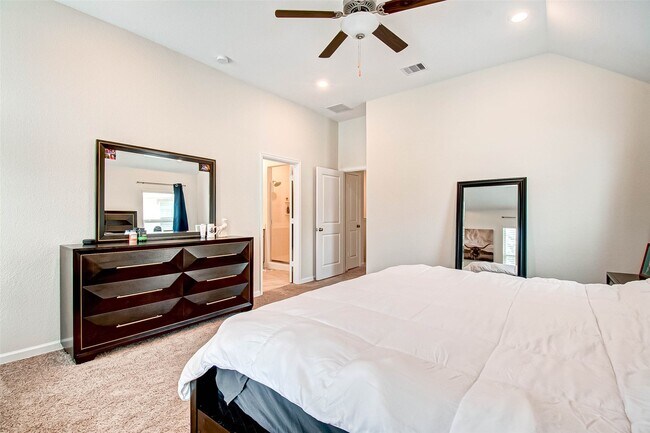 Building Photo - 617 Aspen Falls Ct