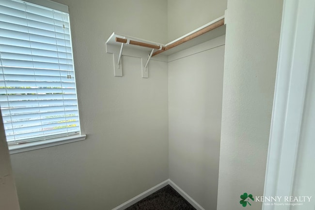 Building Photo - Spacious 2 Bedroom, 2.5 Bathroom Condo wit...