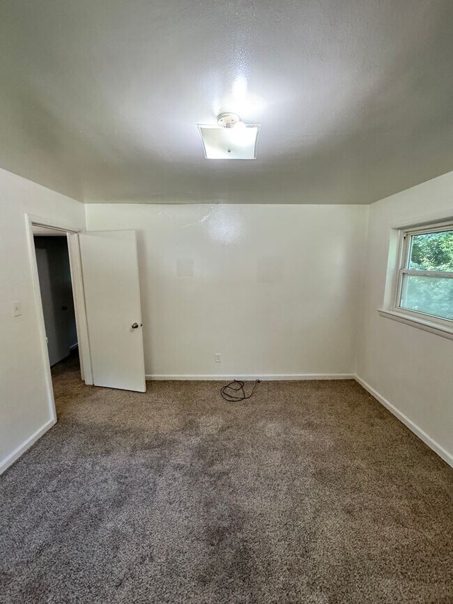 Building Photo - Close to uptown Shelby, NC (Still to compl...