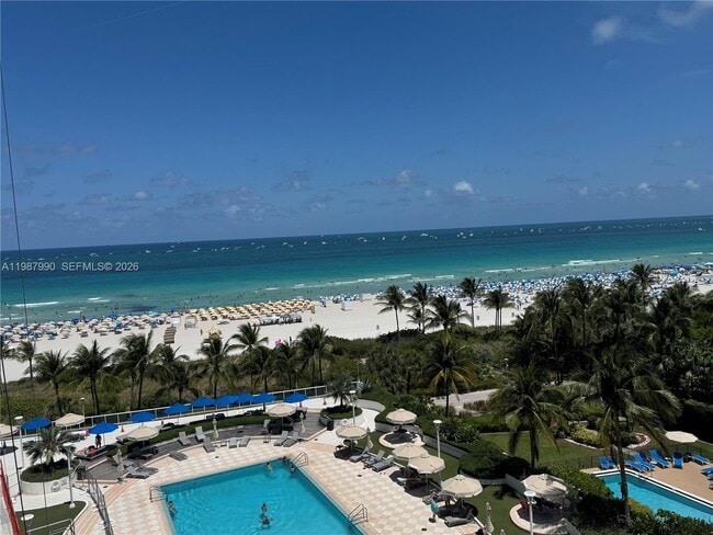 Building Photo - 100 Lincoln Rd