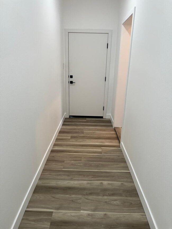 Building Photo - 13133 Olathe Rd