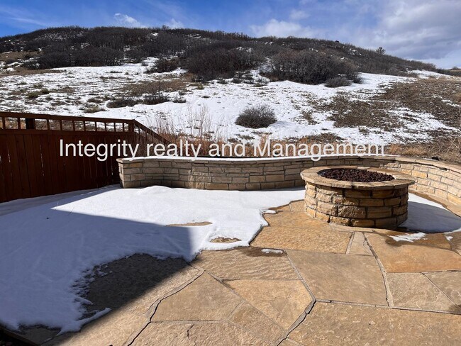 Building Photo - 4 Bed/3 Bath, 3,550 Sqft -1057 Clear Sky Way Castle Rock, CO 80109