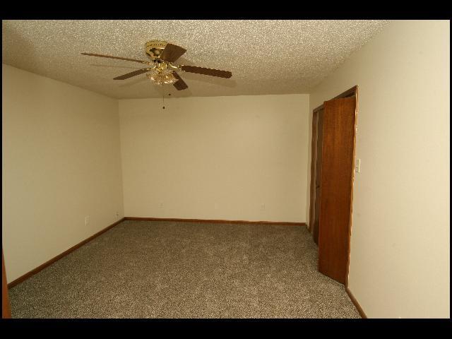 Building Photo - 208 S Linden St