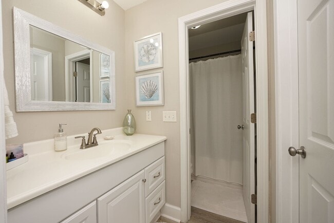 Building Photo - Great Location in Fort Walton Beach