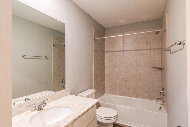 Building Photo - 13142 Silverglen Run Trl