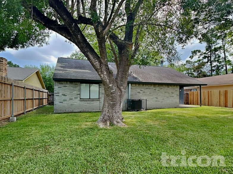 Building Photo - 2806 Quail Run Dr