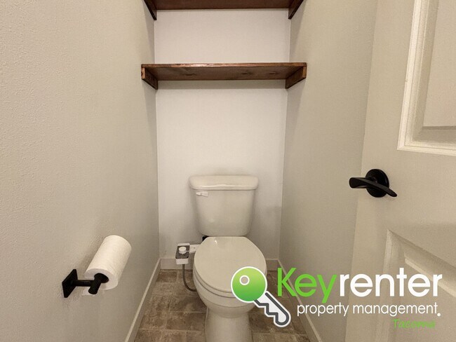 Building Photo - Beautiful 4 Bedroom 2.5 Bathroom Tacoma Home for Rent in Quiet Cul-De-Sac Community