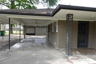 Building Photo - 918 Lehman St