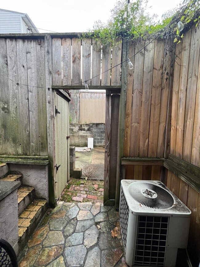 Building Photo - 297 42nd St