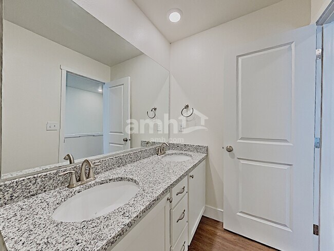 Building Photo - 2108 104th Dr SE