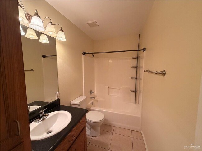 Building Photo - 13 E Pine Creek