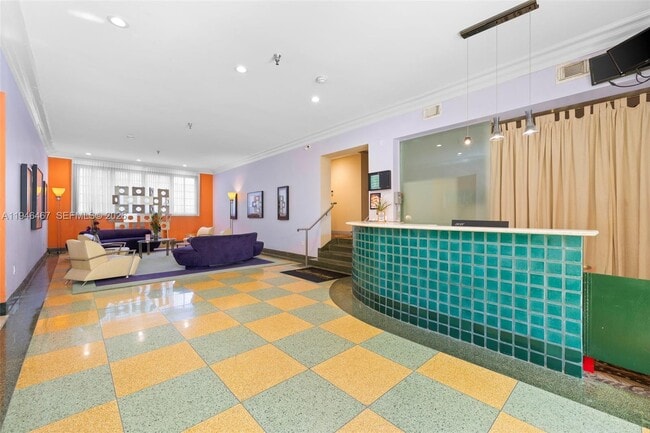 Building Photo - 530 Ocean Dr