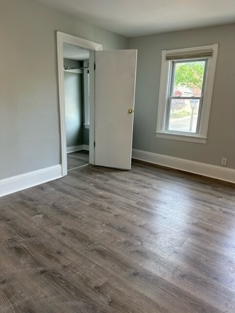 Building Photo - 353 Gregory St
