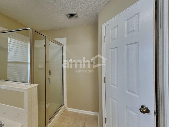 Building Photo - 800 S Edenbridge Way