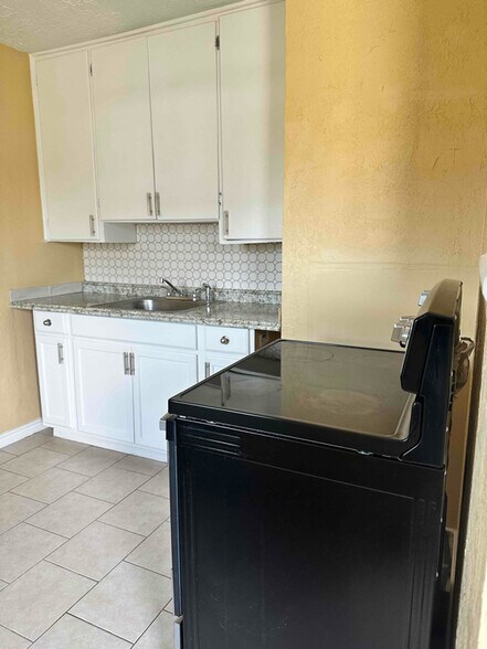 Building Photo - 3 Pine Creek Cir