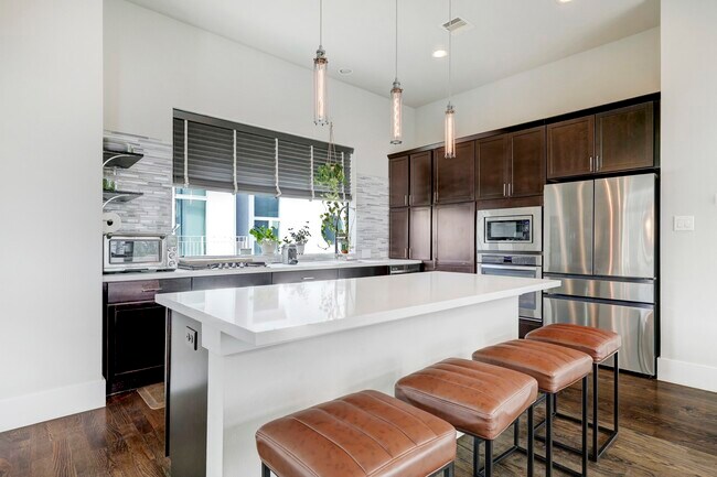 Building Photo - 5622 Kiam St