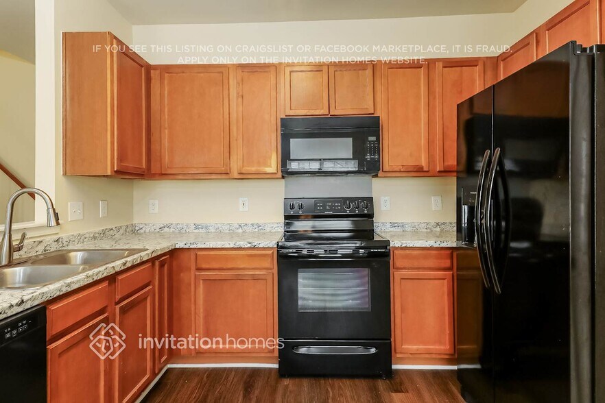 Building Photo - 740 Raindrops Rd