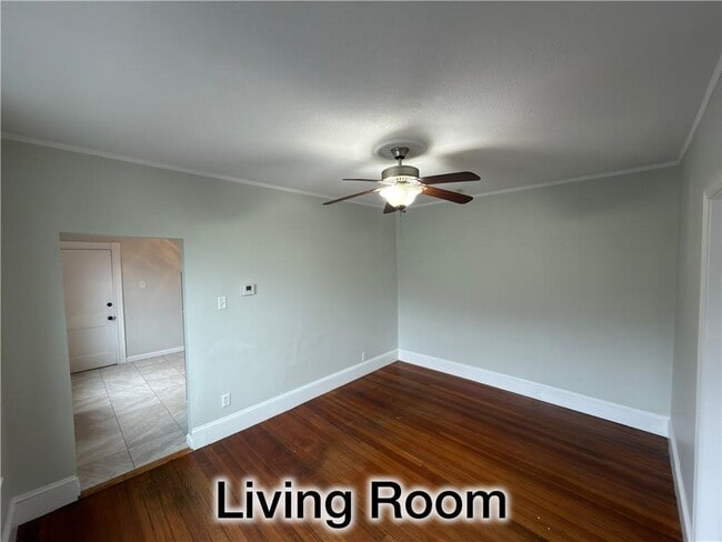 Building Photo - 38 Rebekah St