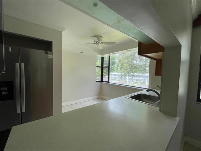 Building Photo - 6800 Cypress Rd