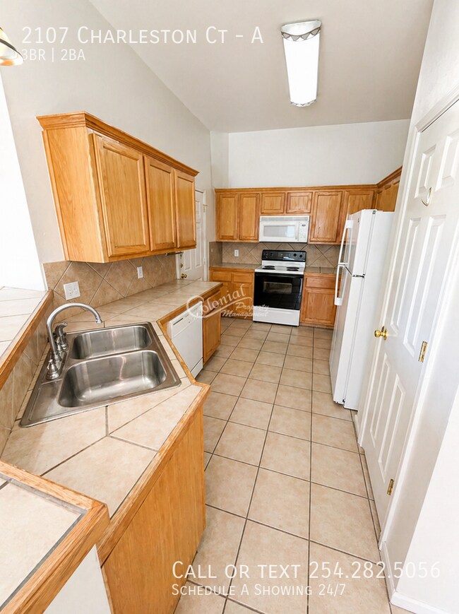 Building Photo - 2107 Charleston Ct