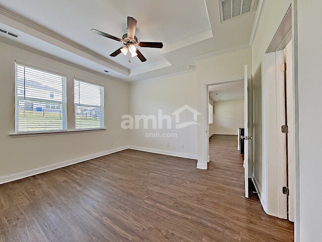 Building Photo - 142 Willowbrook Dr