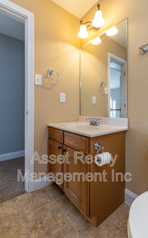 Building Photo - 6451 Ridgewalk Ln