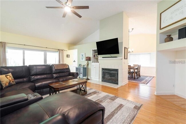 Building Photo - 1907 Coral Tree Ct