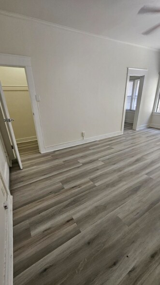 Building Photo - 1026 Ingraham St