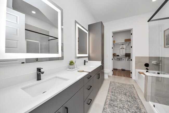 Building Photo - 15635 Memorial Dr