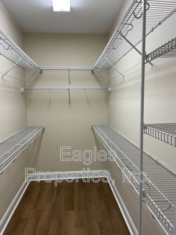 Building Photo - 103 Strike Eagle Run