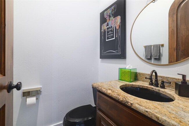 Building Photo - 15203 Lariat Trail