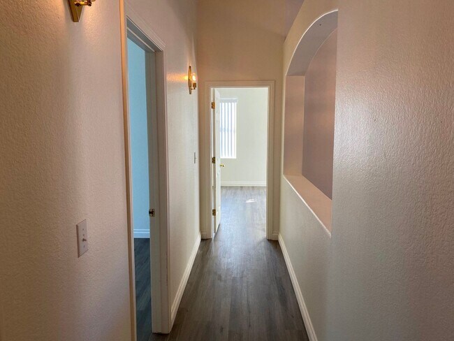 Building Photo - 8029 Sierra Largo Dr