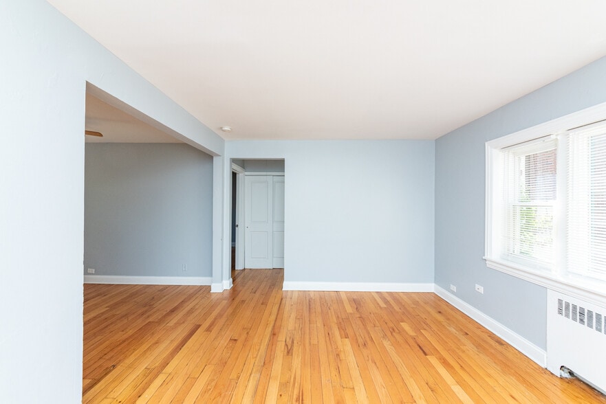 Building Photo - 227 Custer Ave