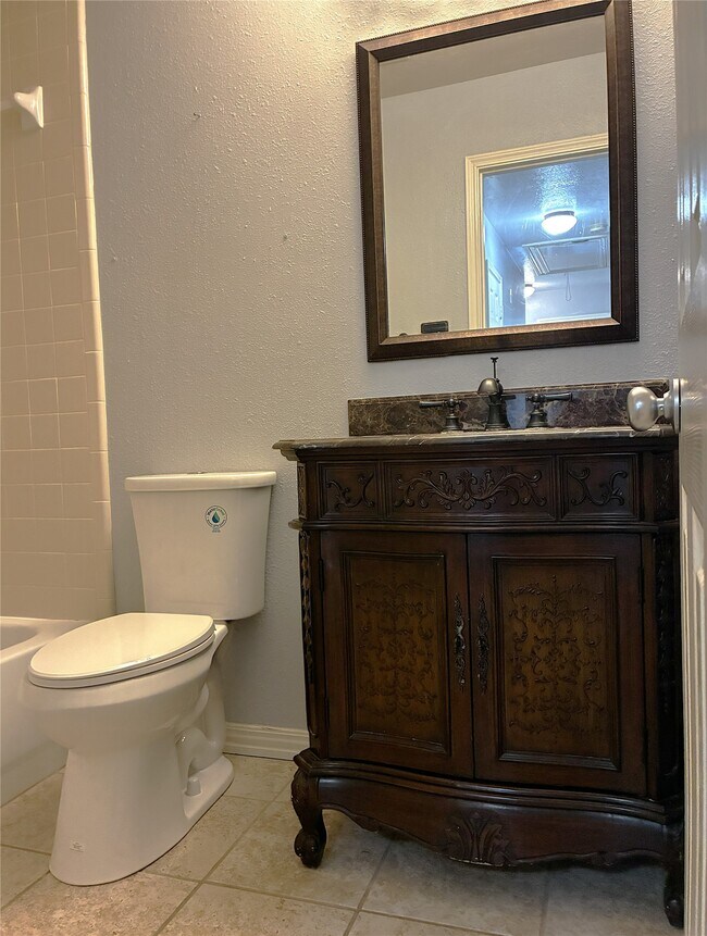 Building Photo - 22410 Barrell Springs Ln